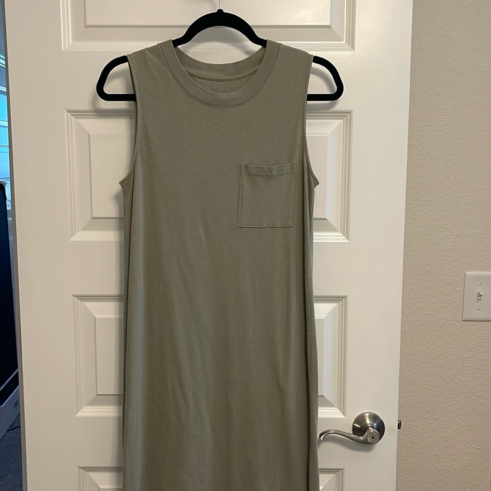 Olive Everlane T-Shirt Dress